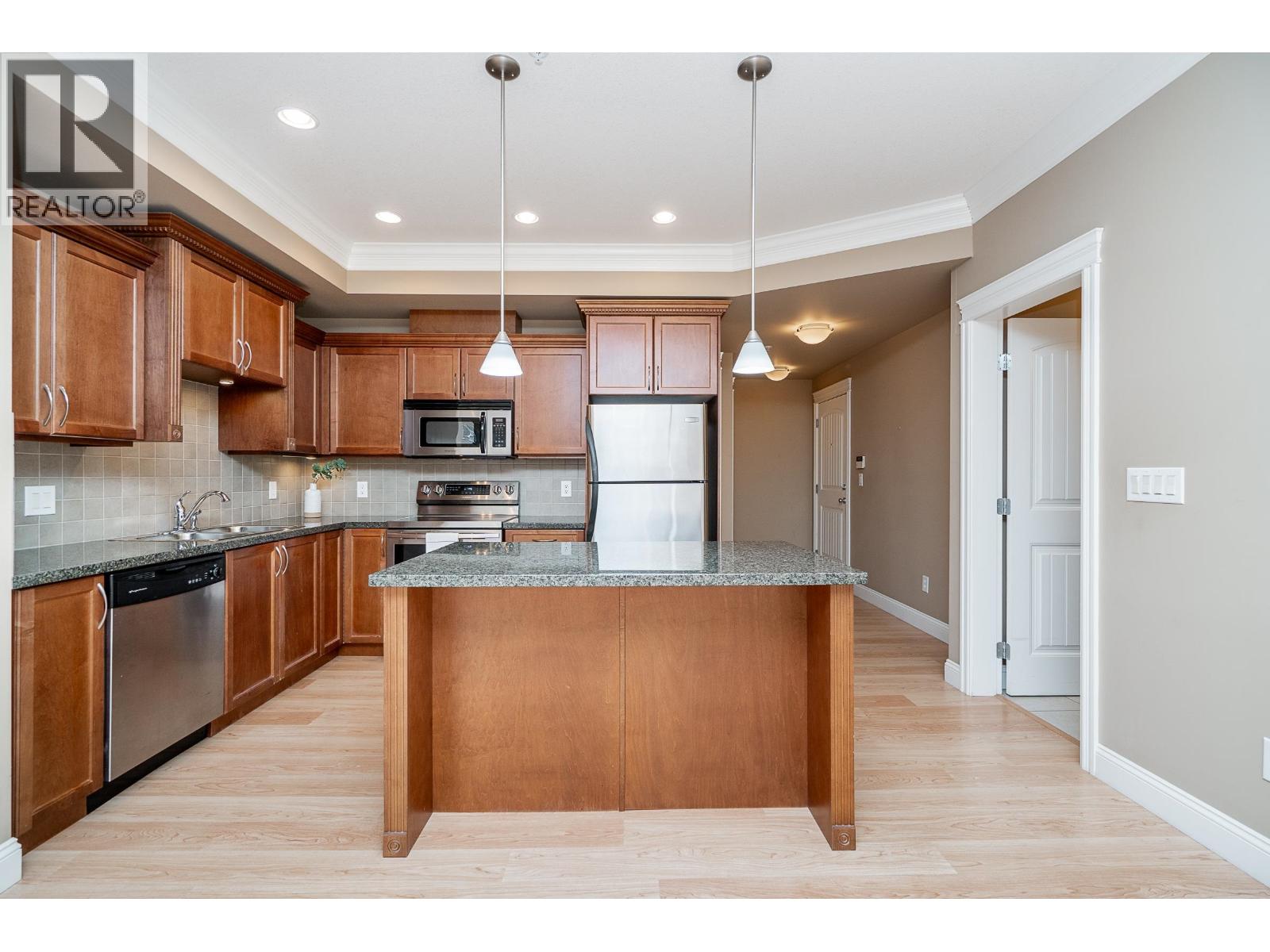 301 22150 Dewdney Trunk Road, Maple Ridge — photo 4