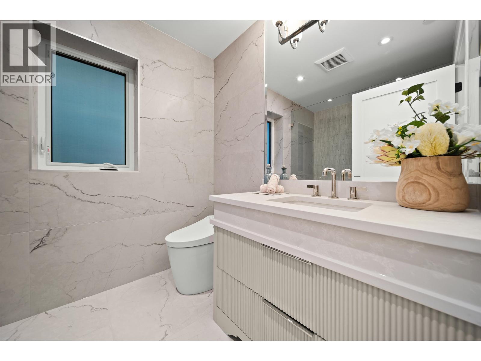 5595 Mackenzie Street, Vancouver — photo 17
