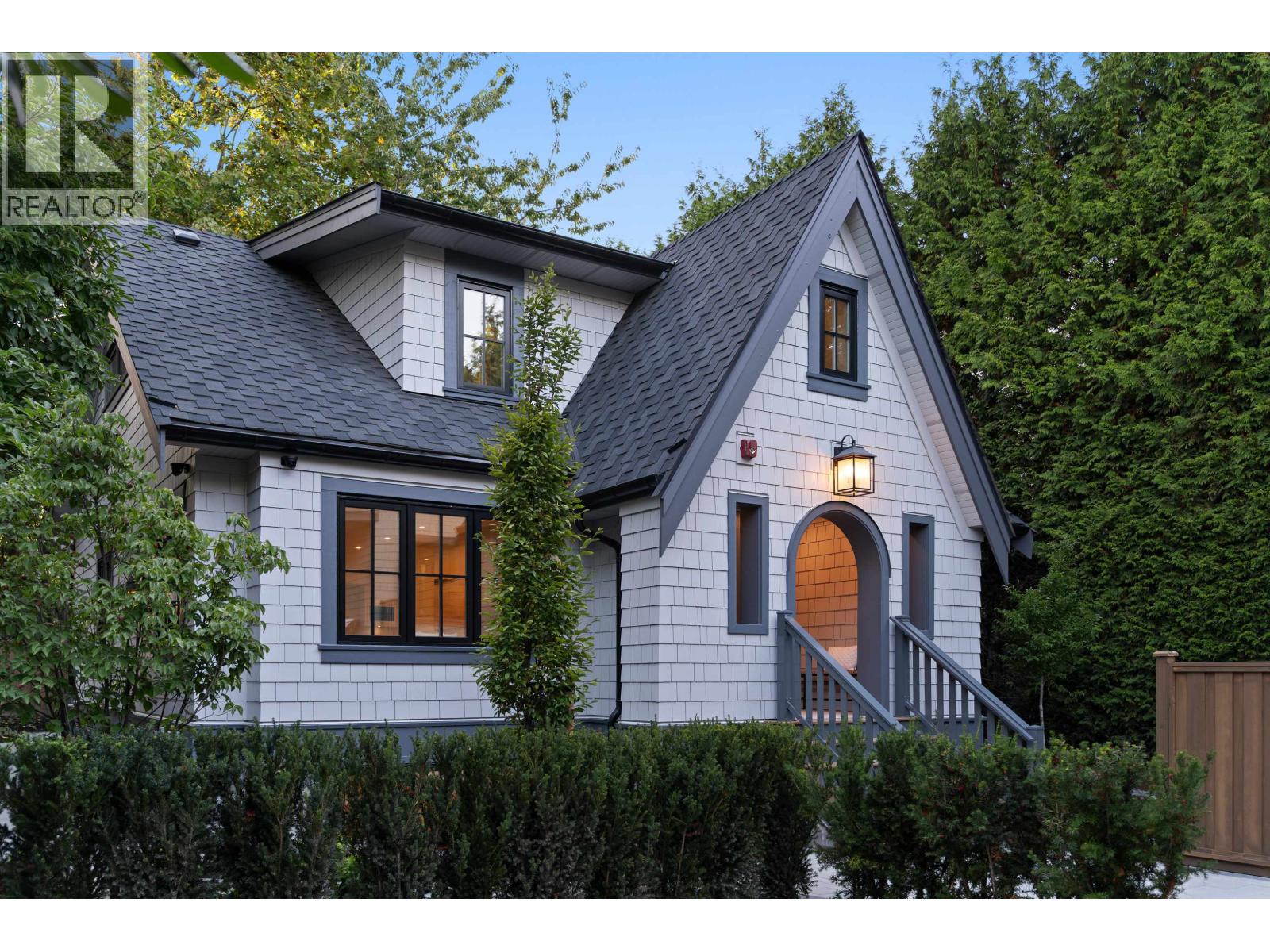 5595 Mackenzie Street, Vancouver — photo 2