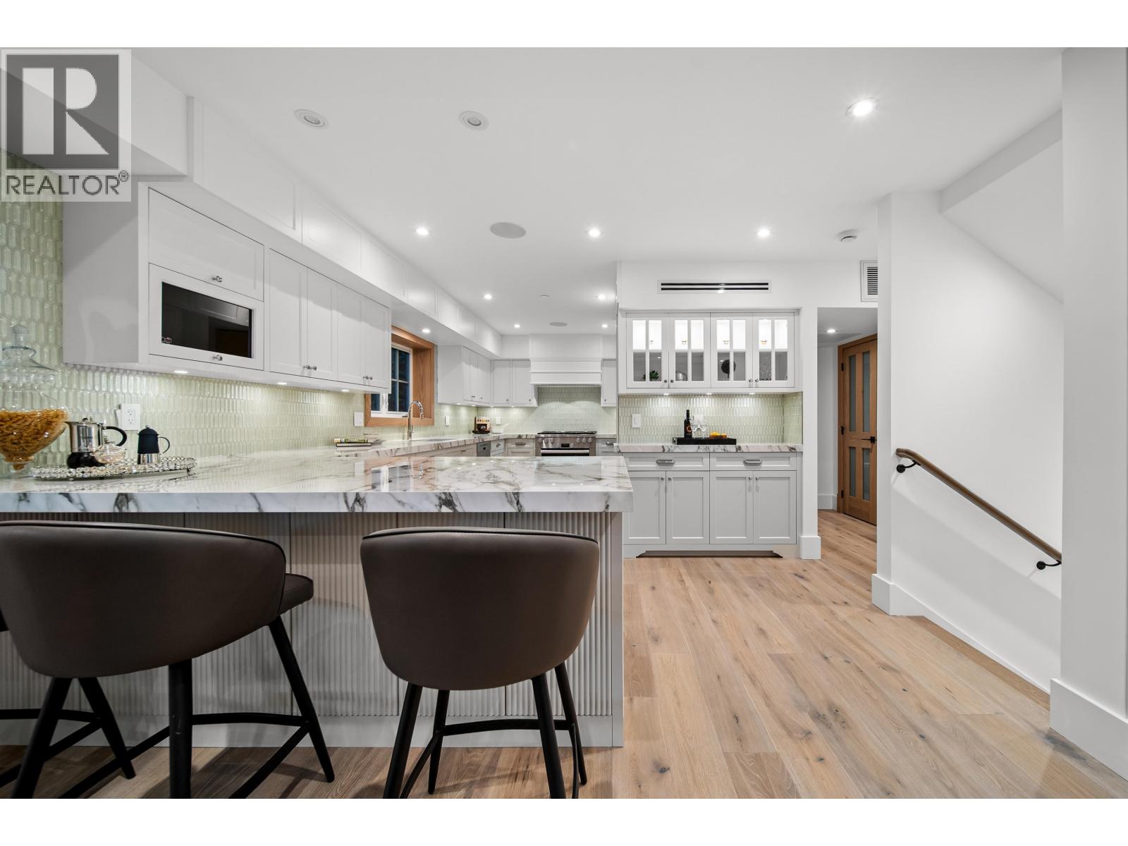 5595 Mackenzie Street, Vancouver — photo 6