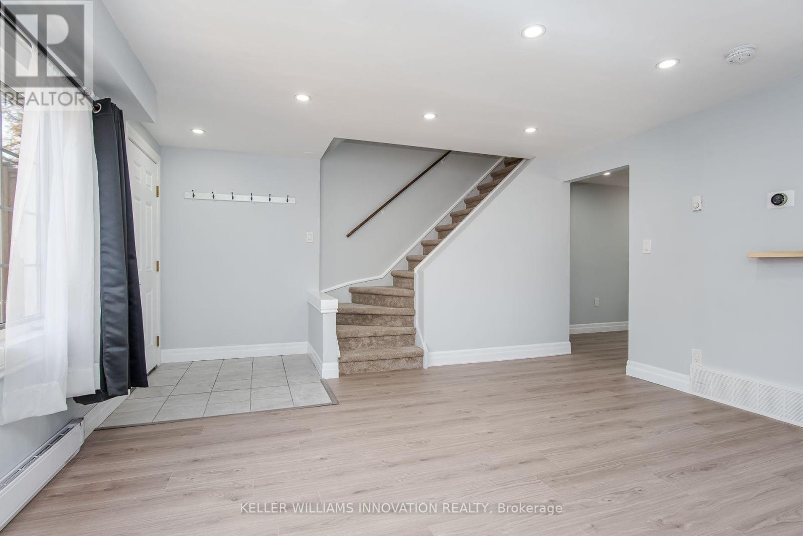 530 Parkview Crescent, Cambridge, ON photo 9