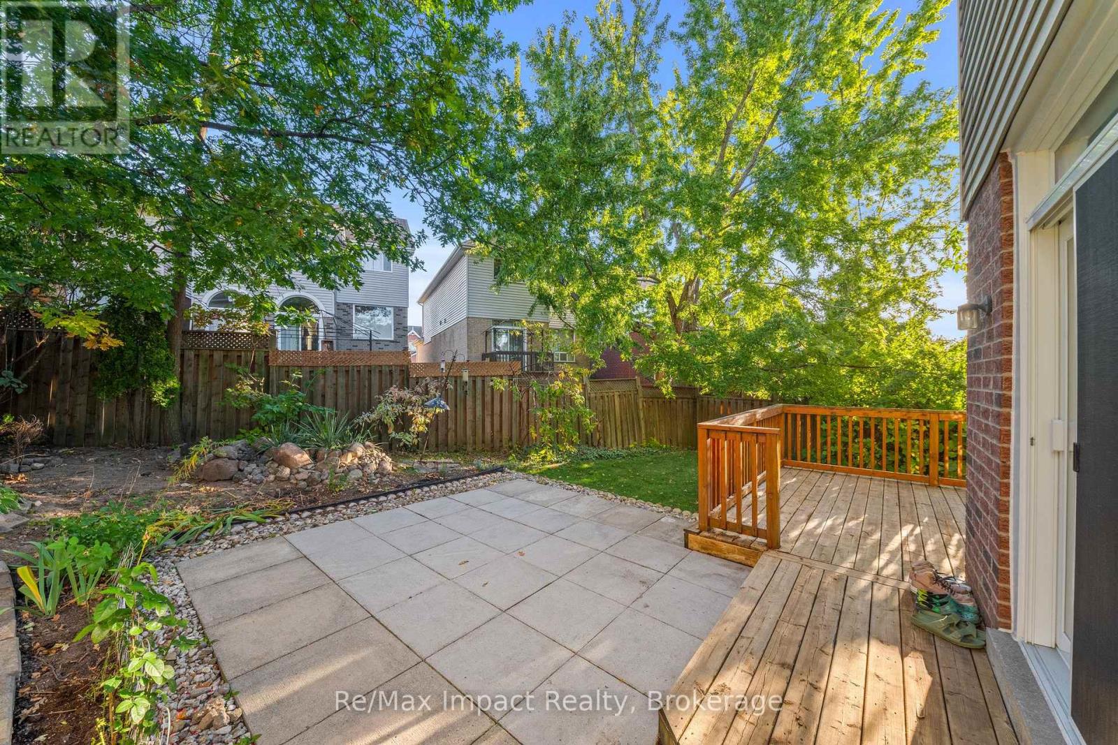 1049 Timberland Crescent, Oshawa, ON photo 18