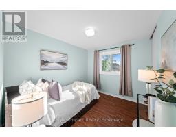 1049 Timberland Crescent, Oshawa, ON L1K2L9 Photo 13