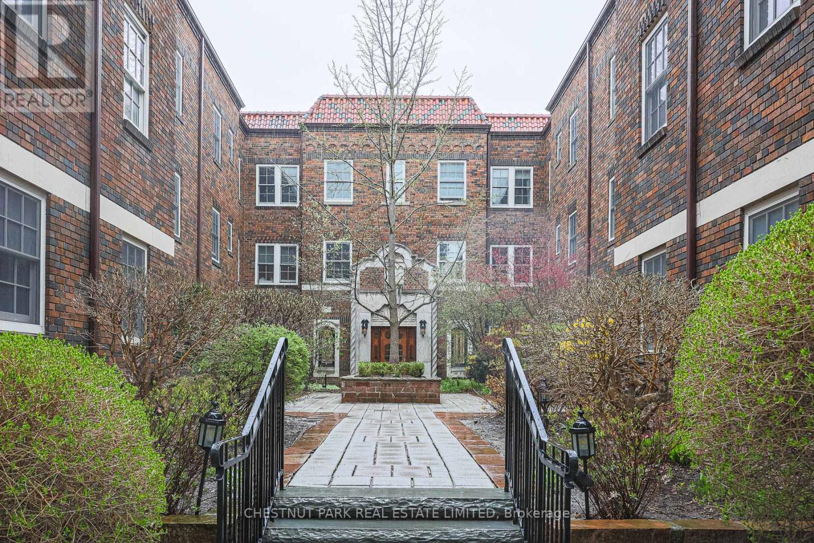 Photo of 111 - 480 ORIOLE PARKWAY