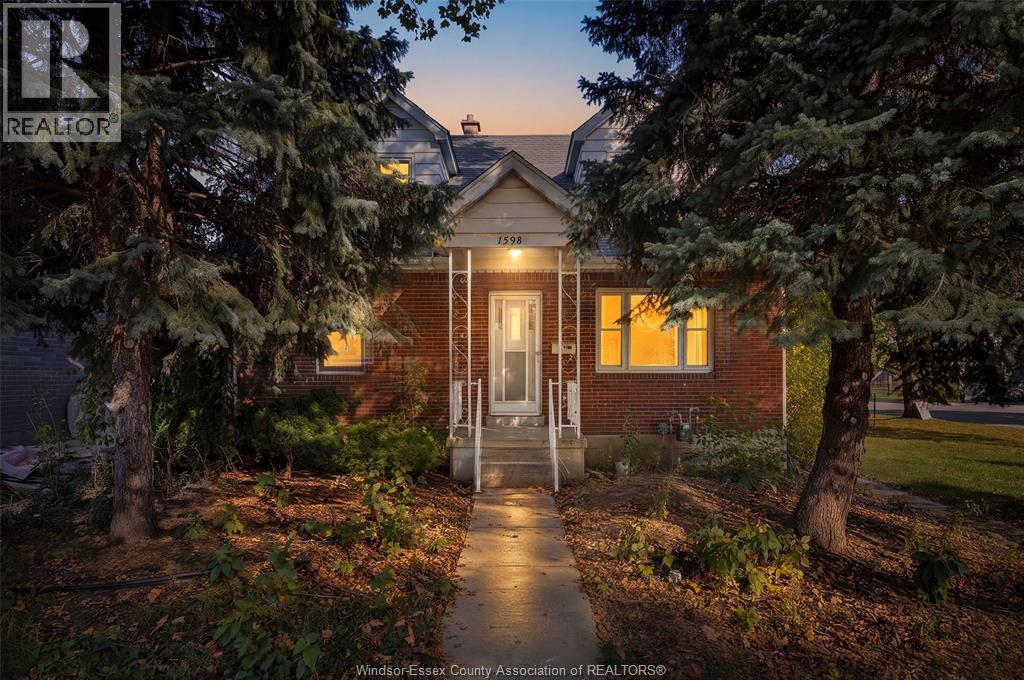 1598 Randolph AVENUE, Windsor — photo 2