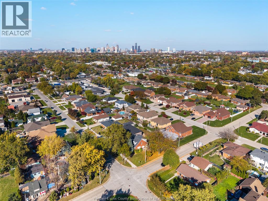1598 Randolph AVENUE - 33