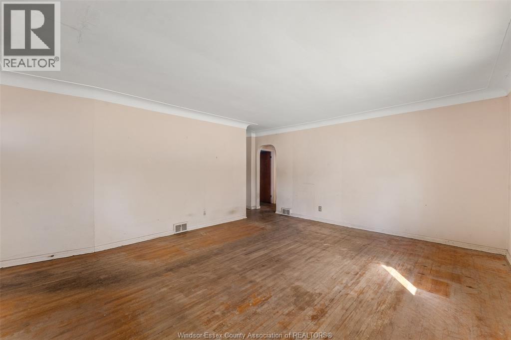 1598 Randolph AVENUE, Windsor — photo 9