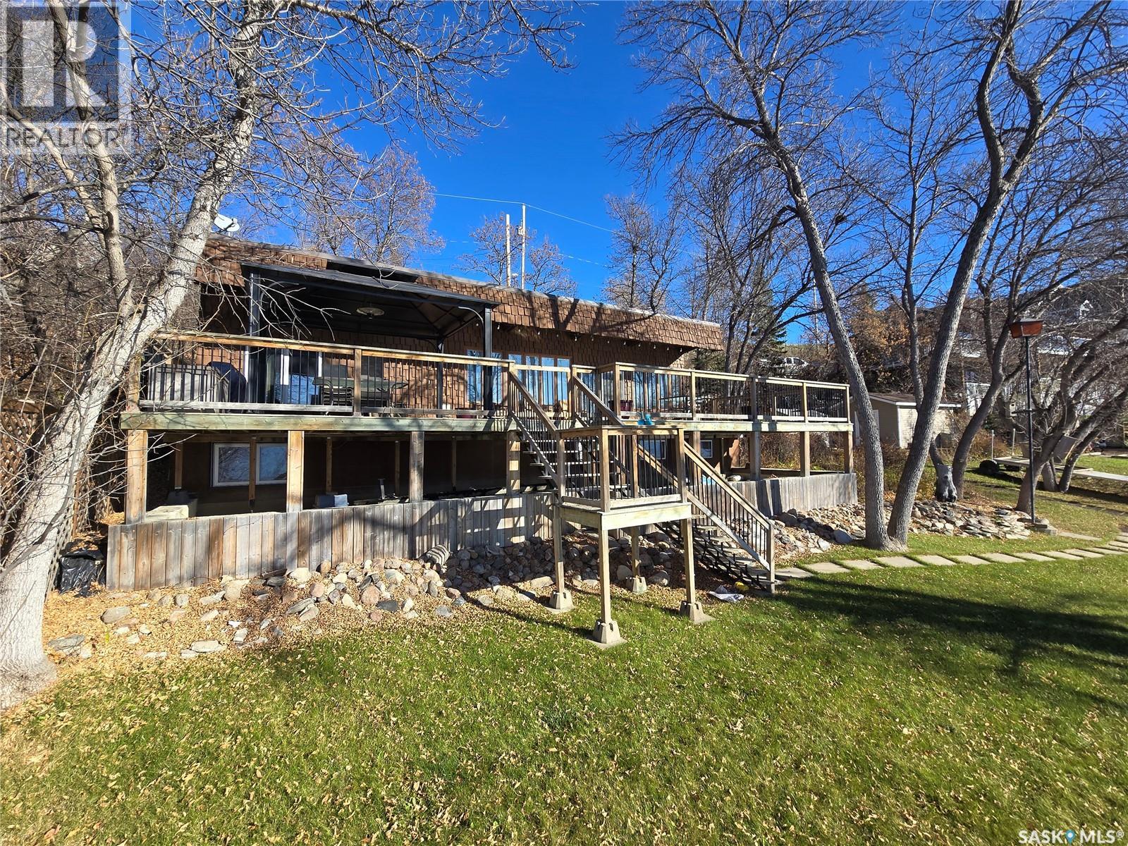 208-210 Criddle AVENUE, Crooked Lake — photo 2