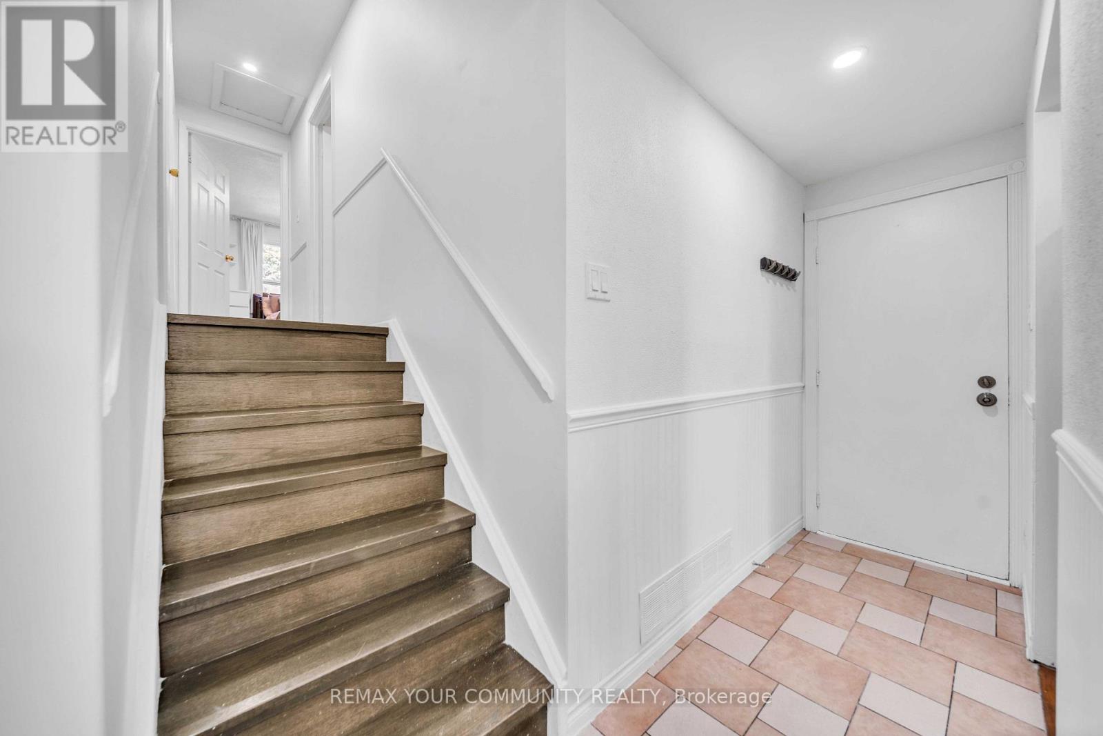 156 Quantrell Trail, Toronto, ON photo 15