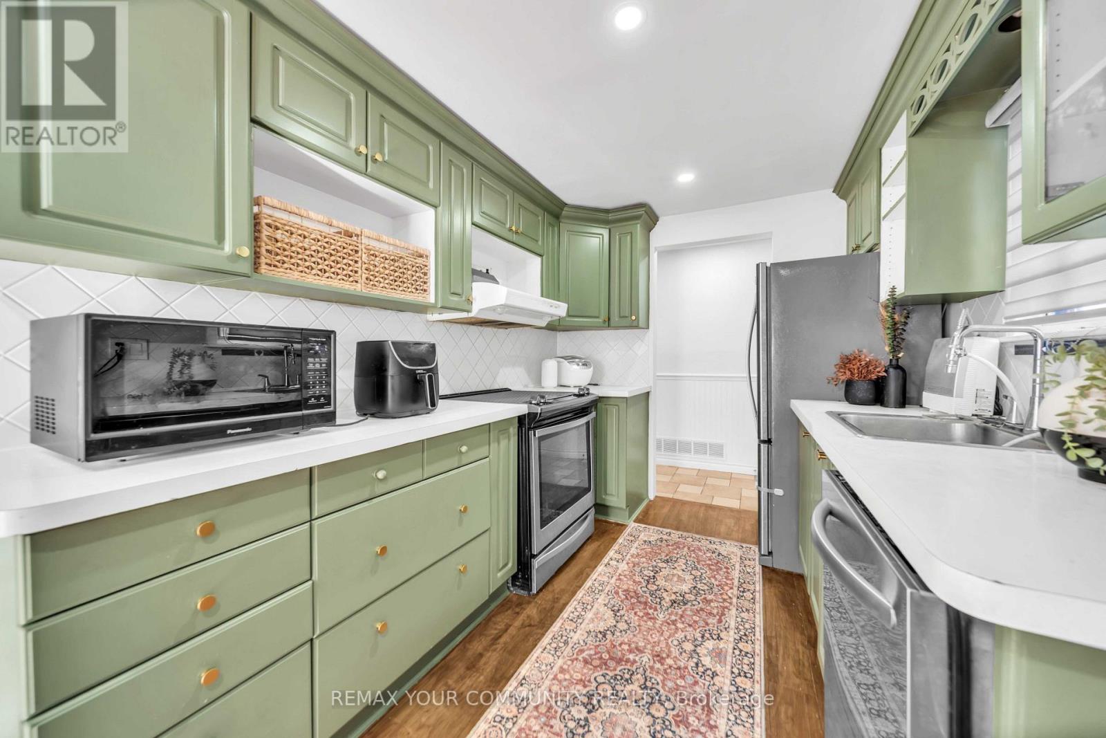 156 Quantrell Trail, Toronto, ON photo 18