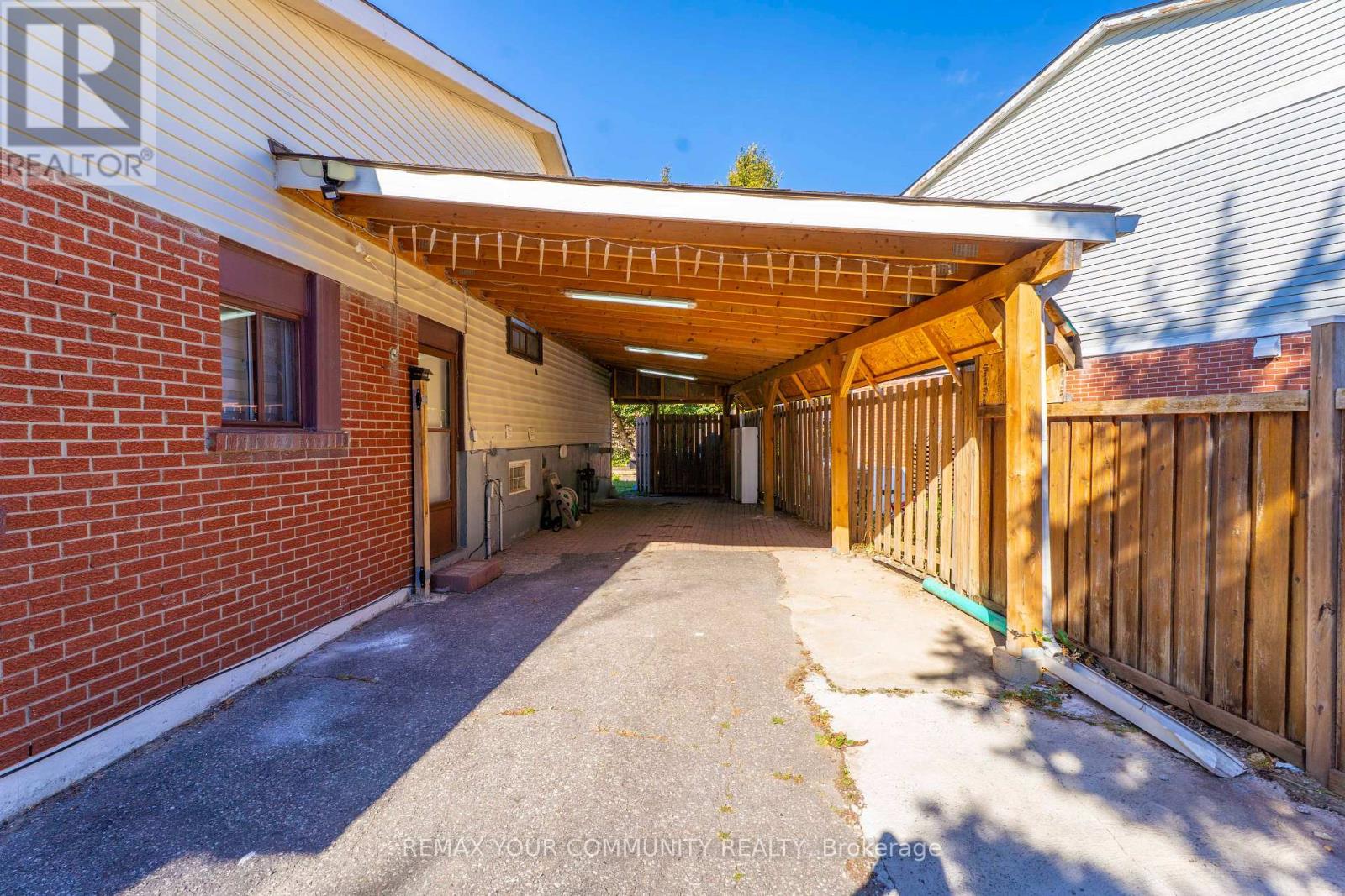 Photo of 156 QUANTRELL TRAIL