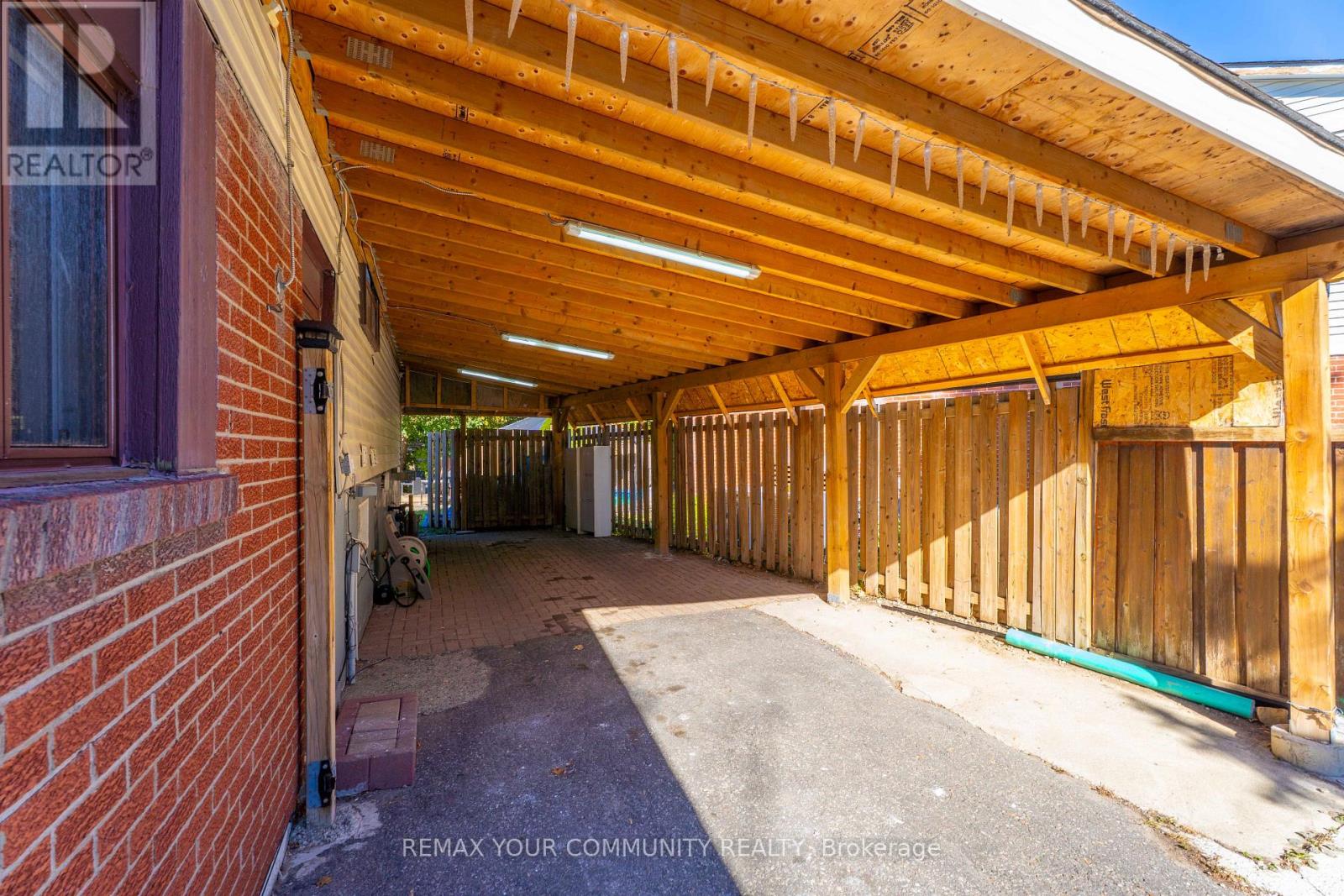 156 Quantrell Trail, Toronto, ON photo 8