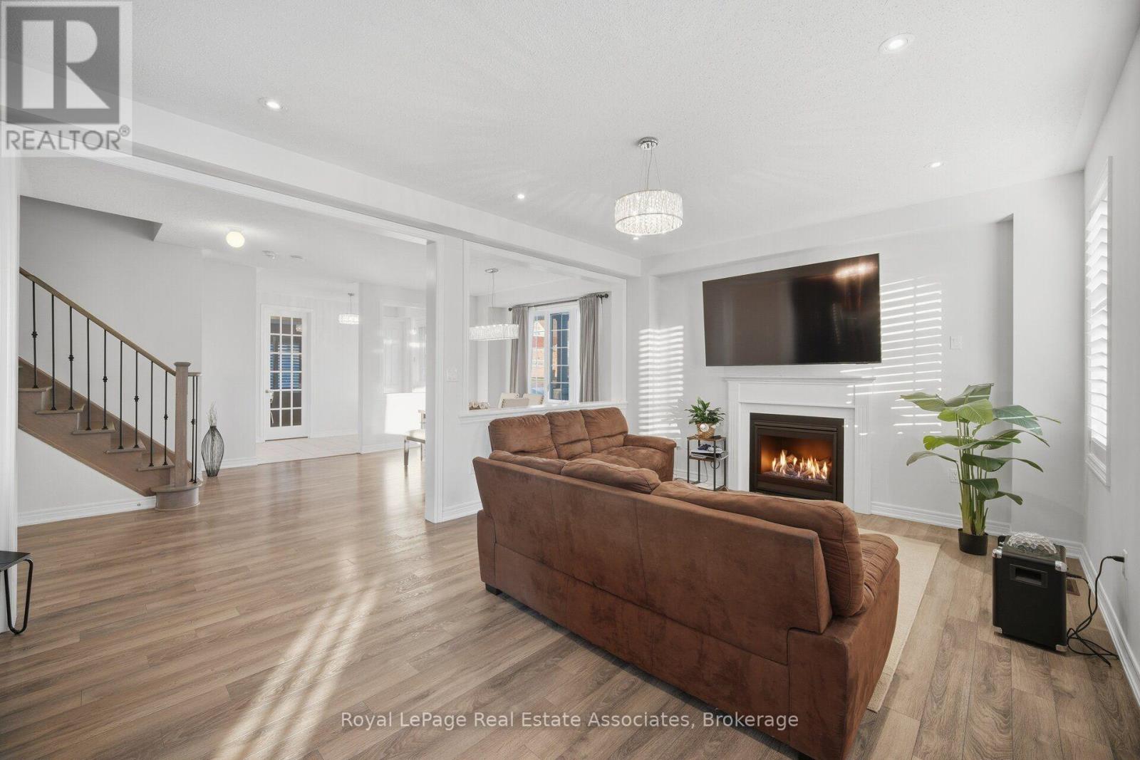 104 Sutcliffe Way, New Tecumseth photo 16