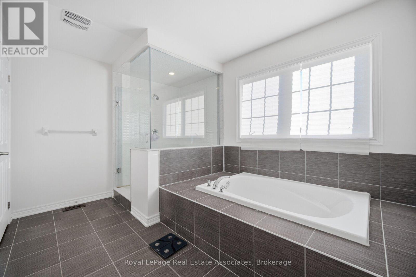 104 Sutcliffe Way, New Tecumseth photo 35