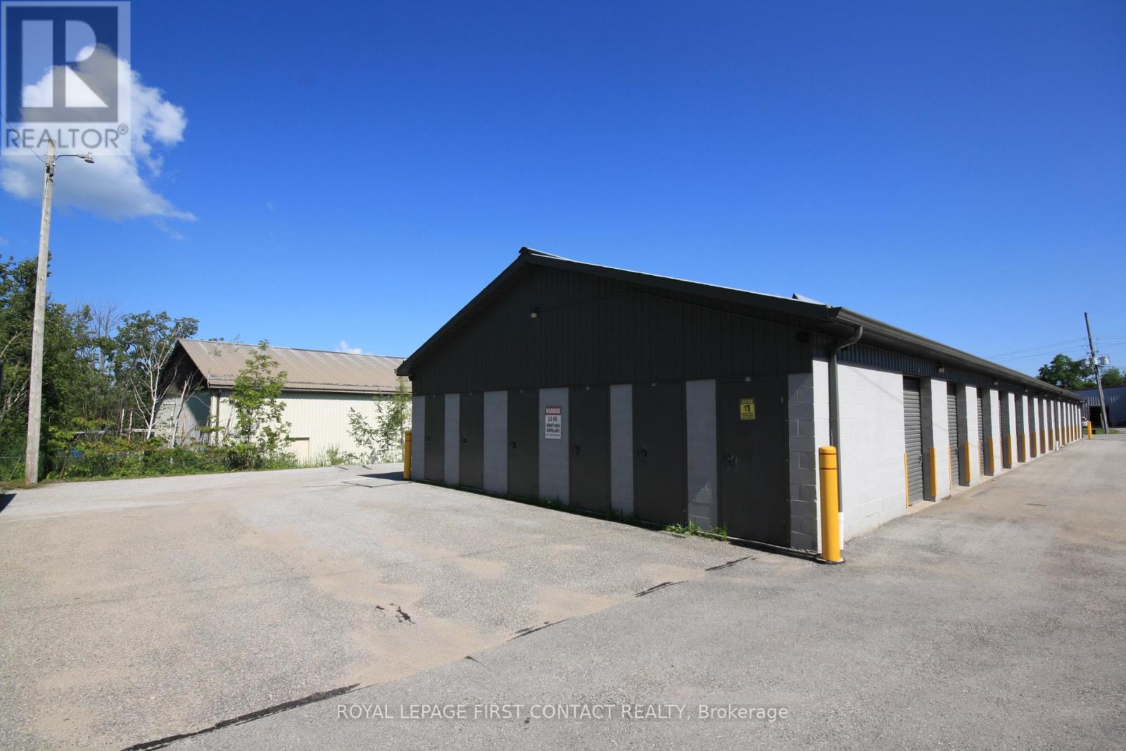 Address on file, Barrie photo 8