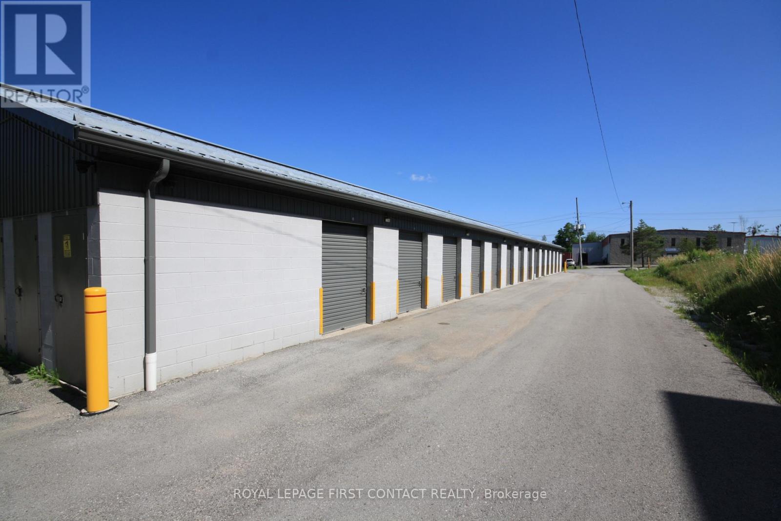 Address on file, Barrie photo 9