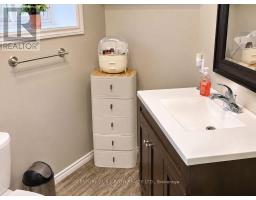 120 Marshall Street, Barrie, ON L4N4L5 Photo 8