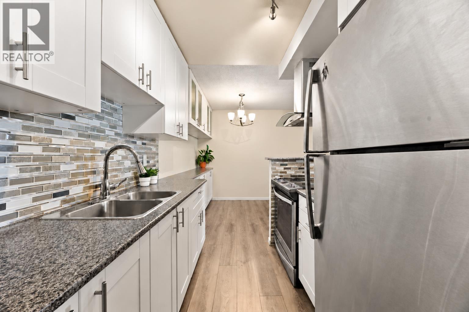 1 Bed, 1 Bath House for Sale in Burnaby – 1202 6759 WILLINGDON AVENUE, Burnaby – MLS# R3178786