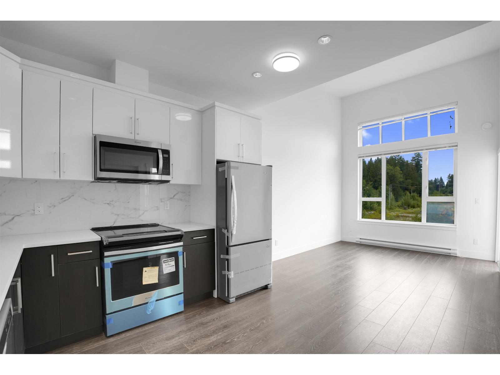 504 9983 E Barnston Drive, Surrey — photo 4