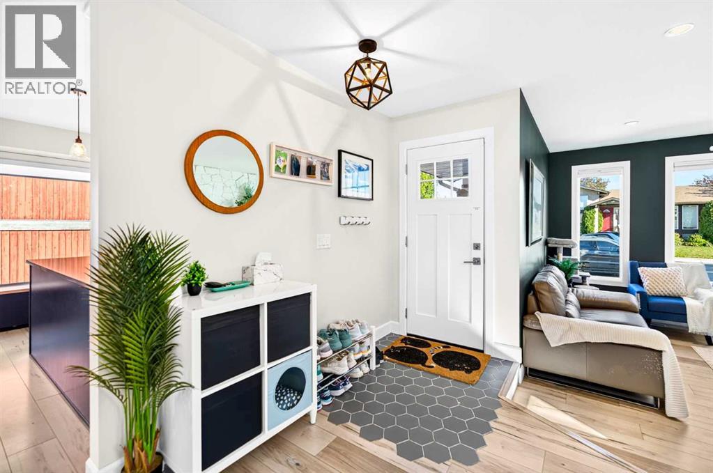112 Carroll Crescent, photo 10 of 50