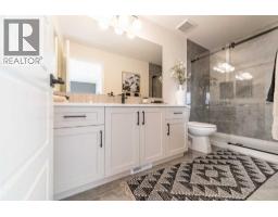 4pc Bathroom - 237 Lewiston Way Ne, Calgary, AB T3P3B2 Photo 8