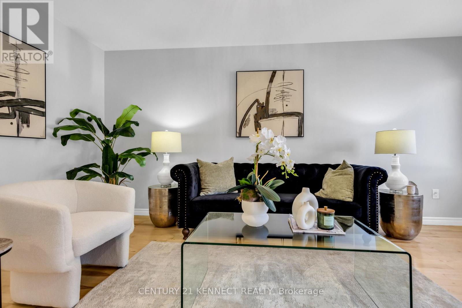 Photo of 51 VODDEN STREET W