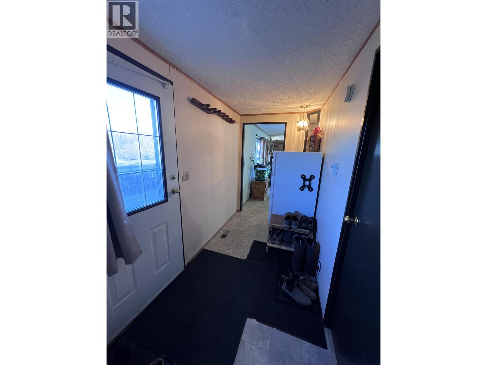 #62 5701 AIRPORT DRIVE - 14