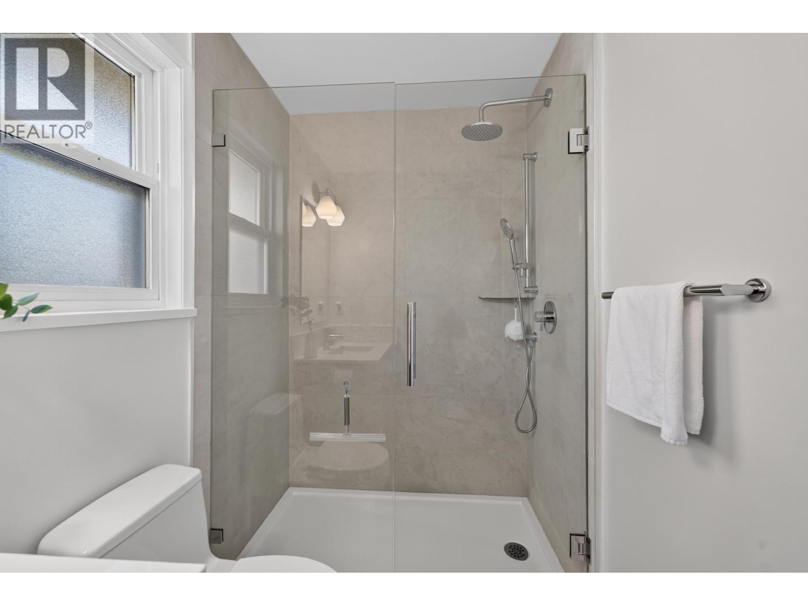 135 E 43rd Avenue, Vancouver — photo 29