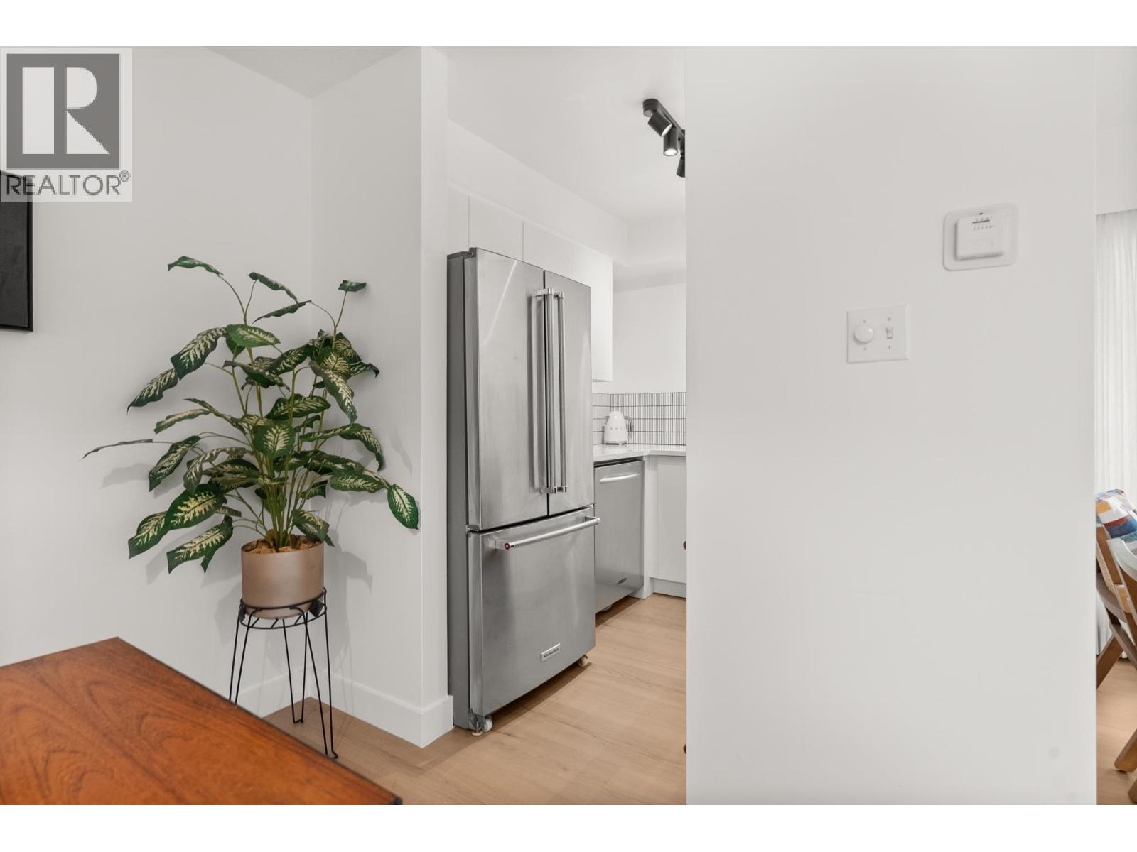 204 391 E 7th Avenue, Vancouver — photo 11
