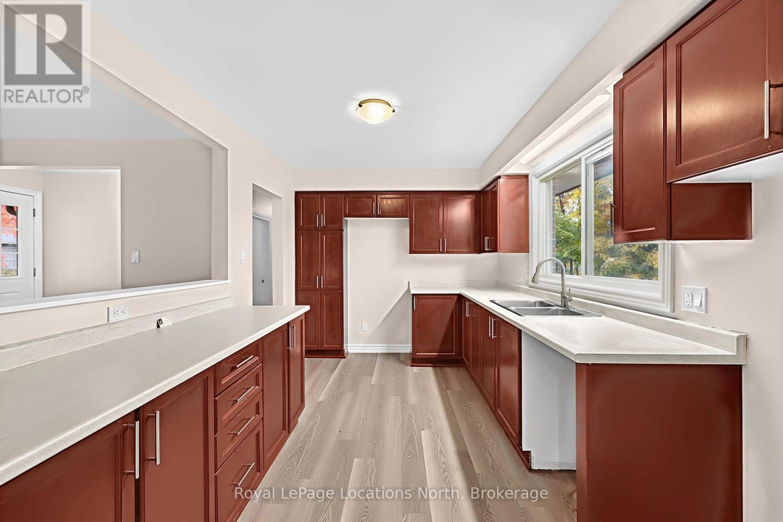 3 Harding Avenue, Barrie photo 13