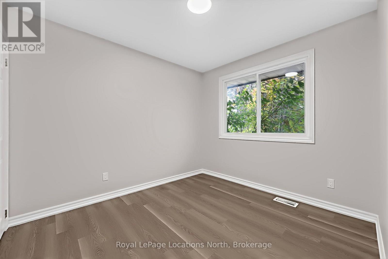 3 Harding Avenue, Barrie photo 23