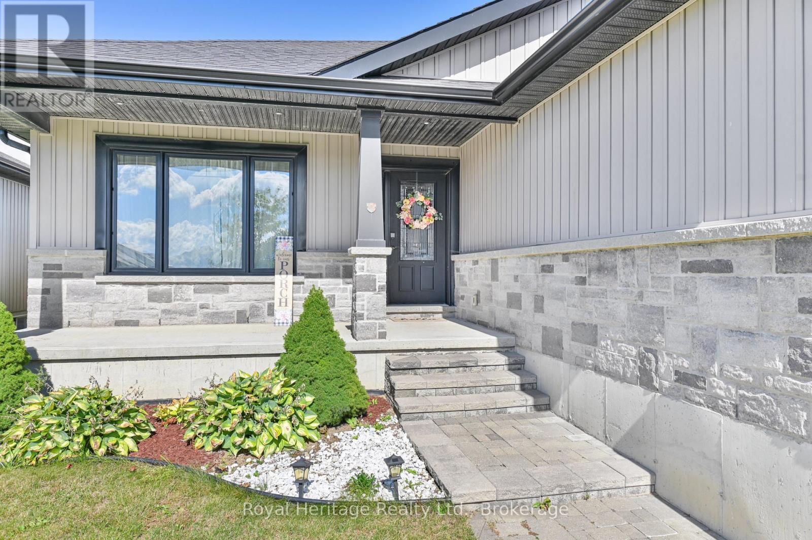 40 Ambrosia Terrace, Quinte West, ON photo 5