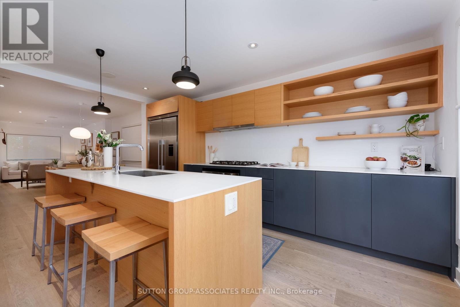 101 Winnett Avenue, Toronto, ON photo 12