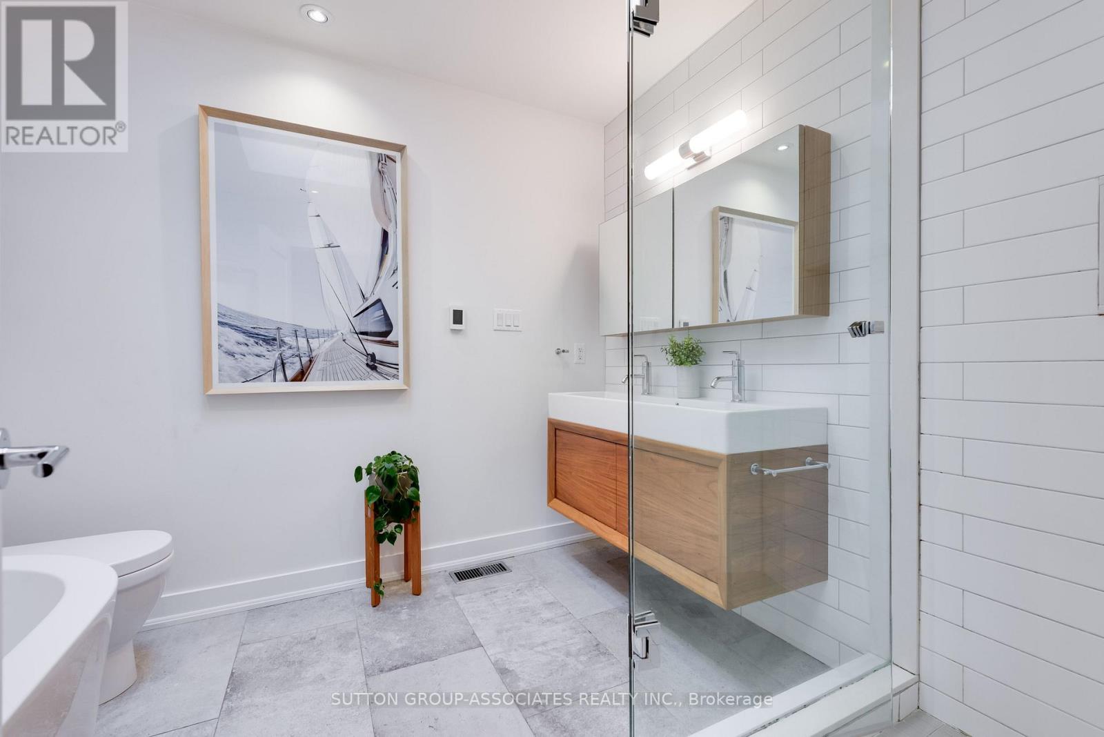 101 Winnett Avenue, Toronto, ON photo 18