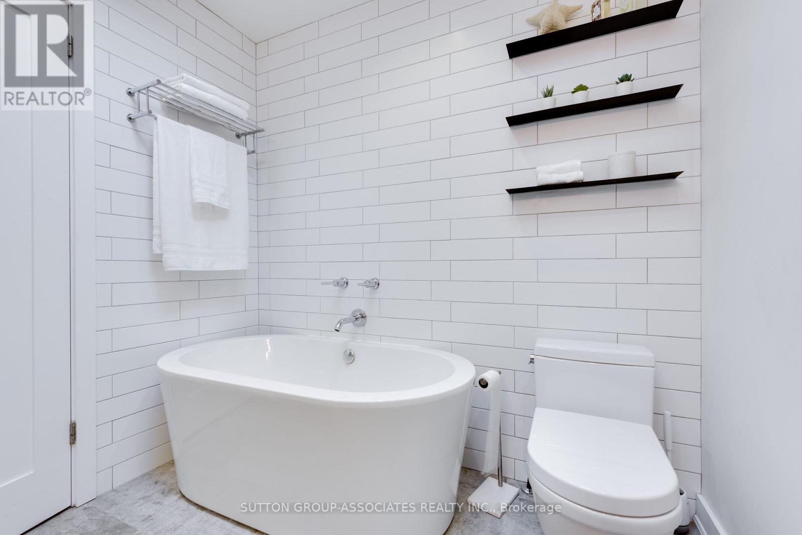 101 Winnett Avenue, Toronto, ON photo 20