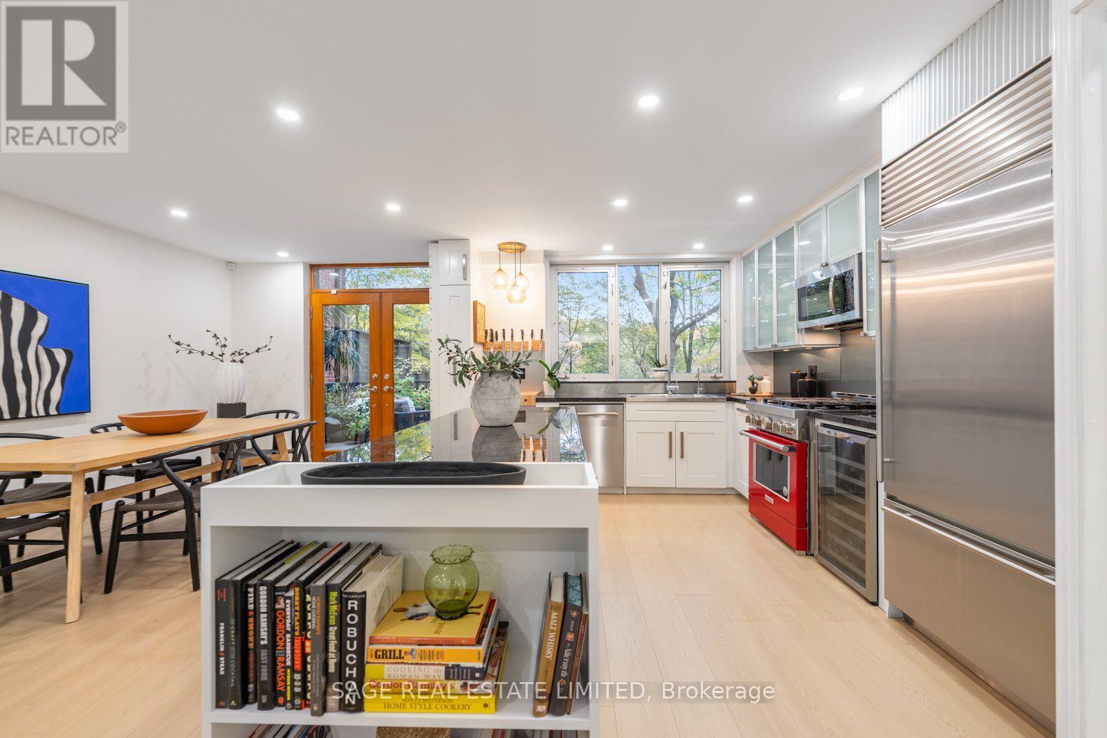 Photo of 63 ASTLEY AVENUE