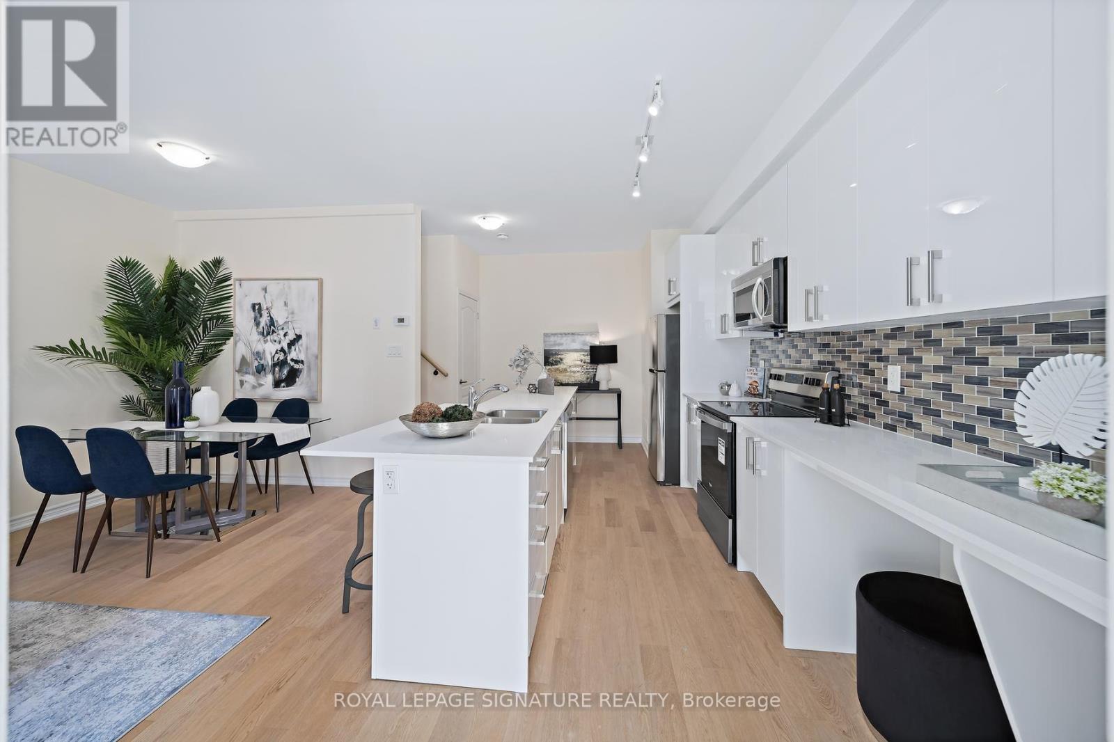 Photo of 42 - 30 CURLEW DRIVE