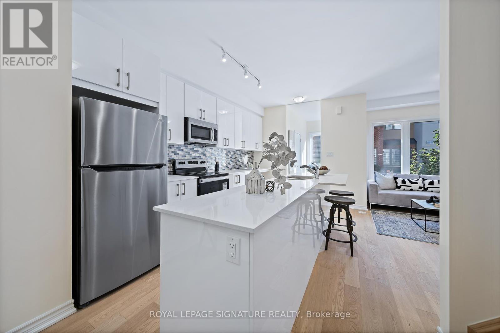 Photo of 42 - 30 CURLEW DRIVE