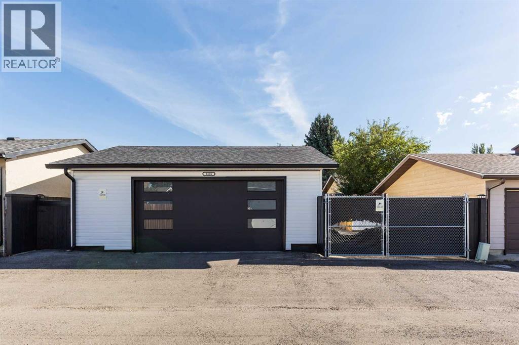 2406 18 Street N, photo 40 of 40
