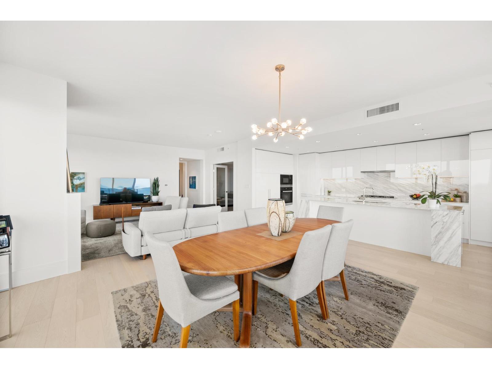 1601 1500 Martin Street, White Rock — photo 12