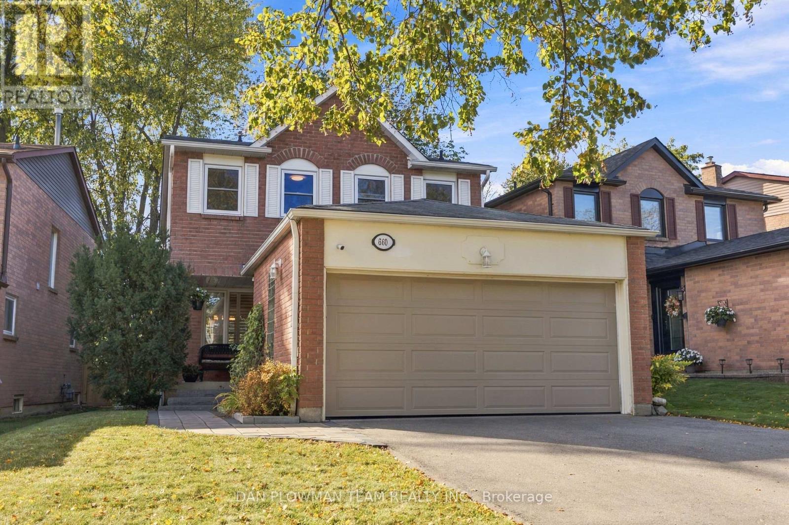 660 Foxwood Trail, Pickering, ON
