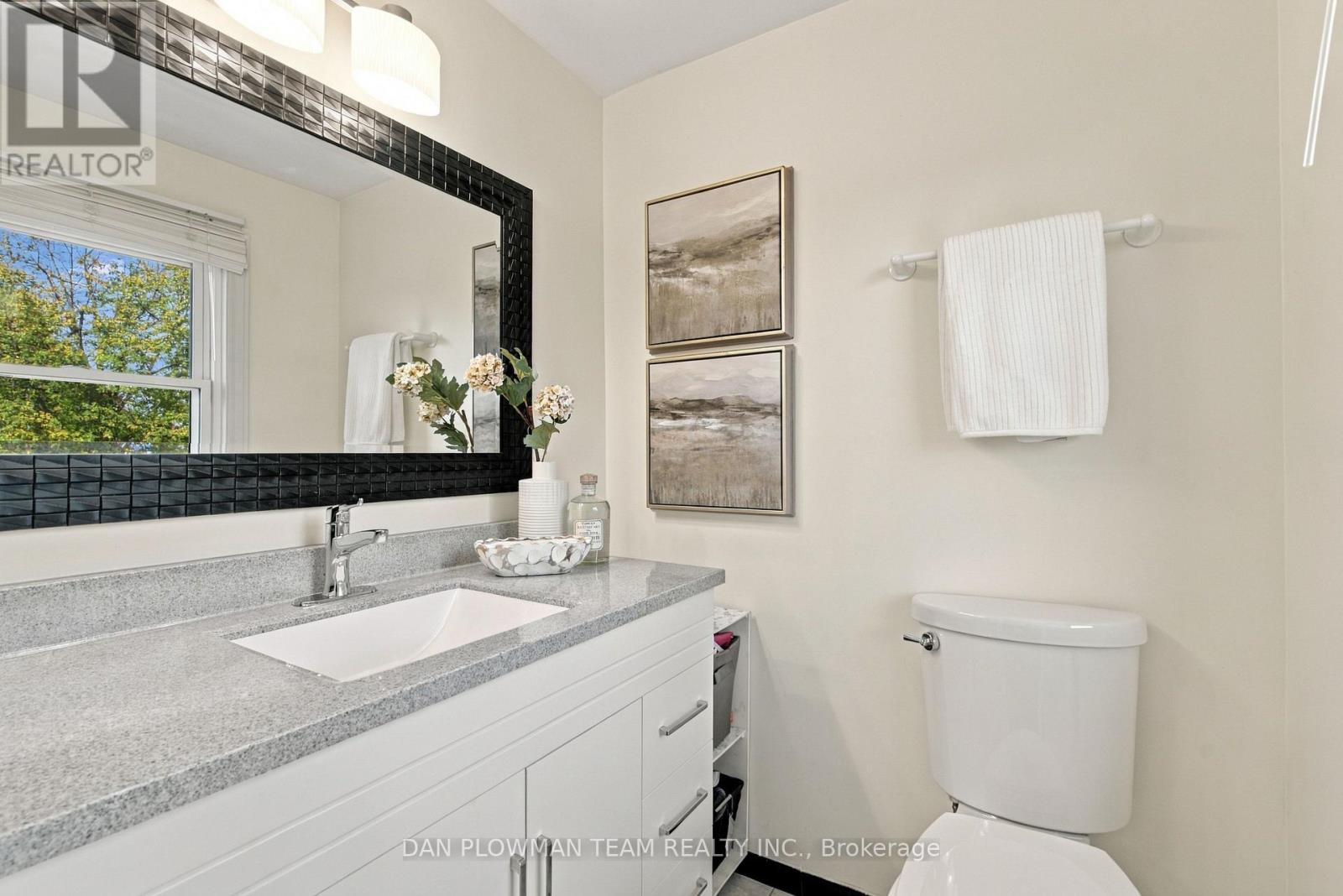 660 Foxwood Trail, Pickering, ON photo 17
