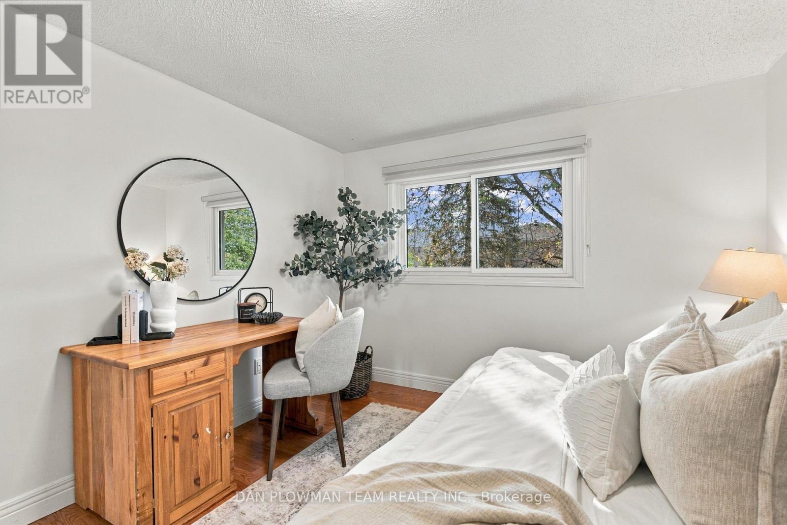 660 Foxwood Trail, Pickering, ON photo 20