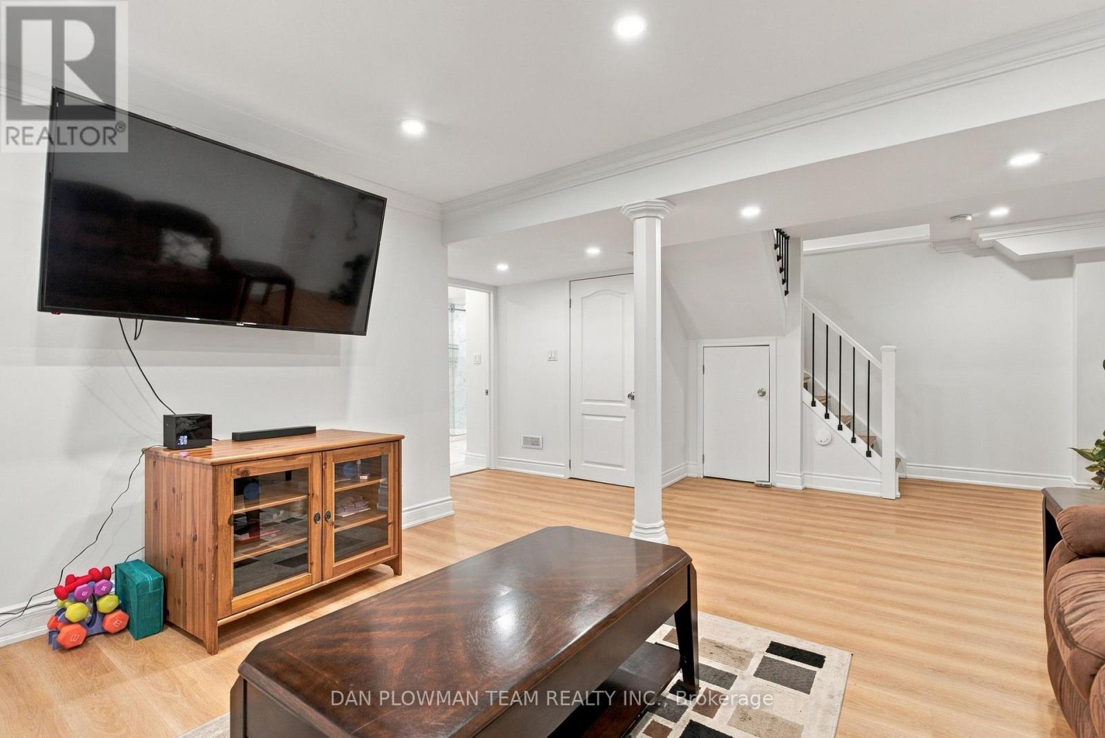 660 Foxwood Trail, Pickering, ON photo 28