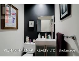 10 Verral Avenue, Toronto, ON M4M2R2 Photo 15