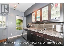 10 Verral Avenue, Toronto, ON M4M2R2 Photo 8