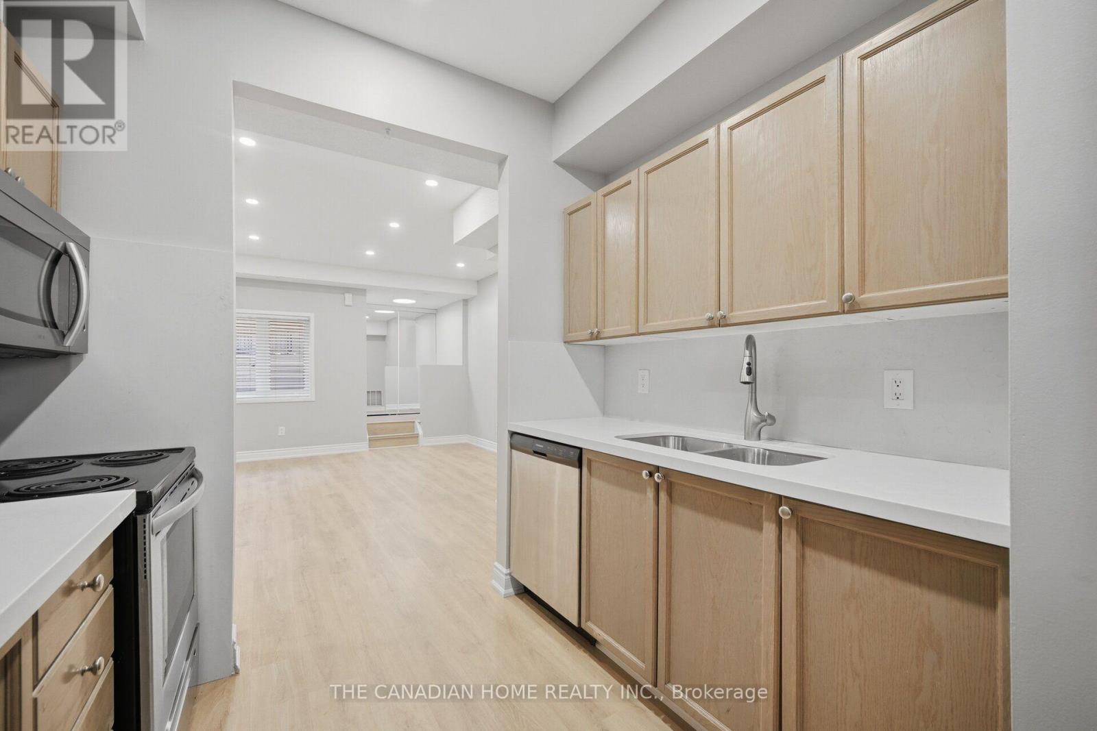 38- 901 Kennedy Road, Toronto, ON photo 12