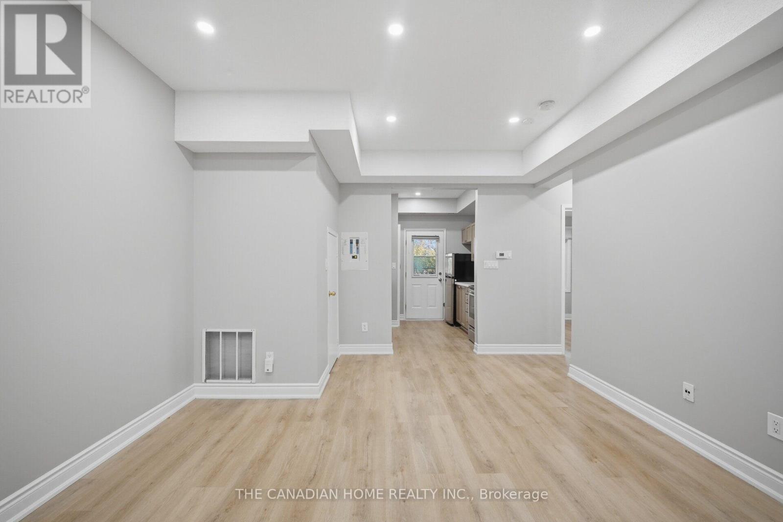 38- 901 Kennedy Road, Toronto, ON photo 8
