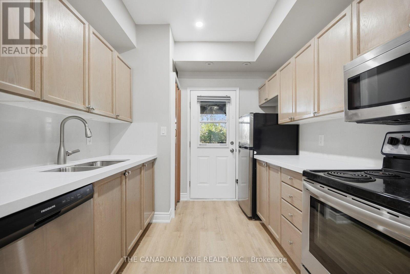 38- 901 Kennedy Road, Toronto, ON photo 9