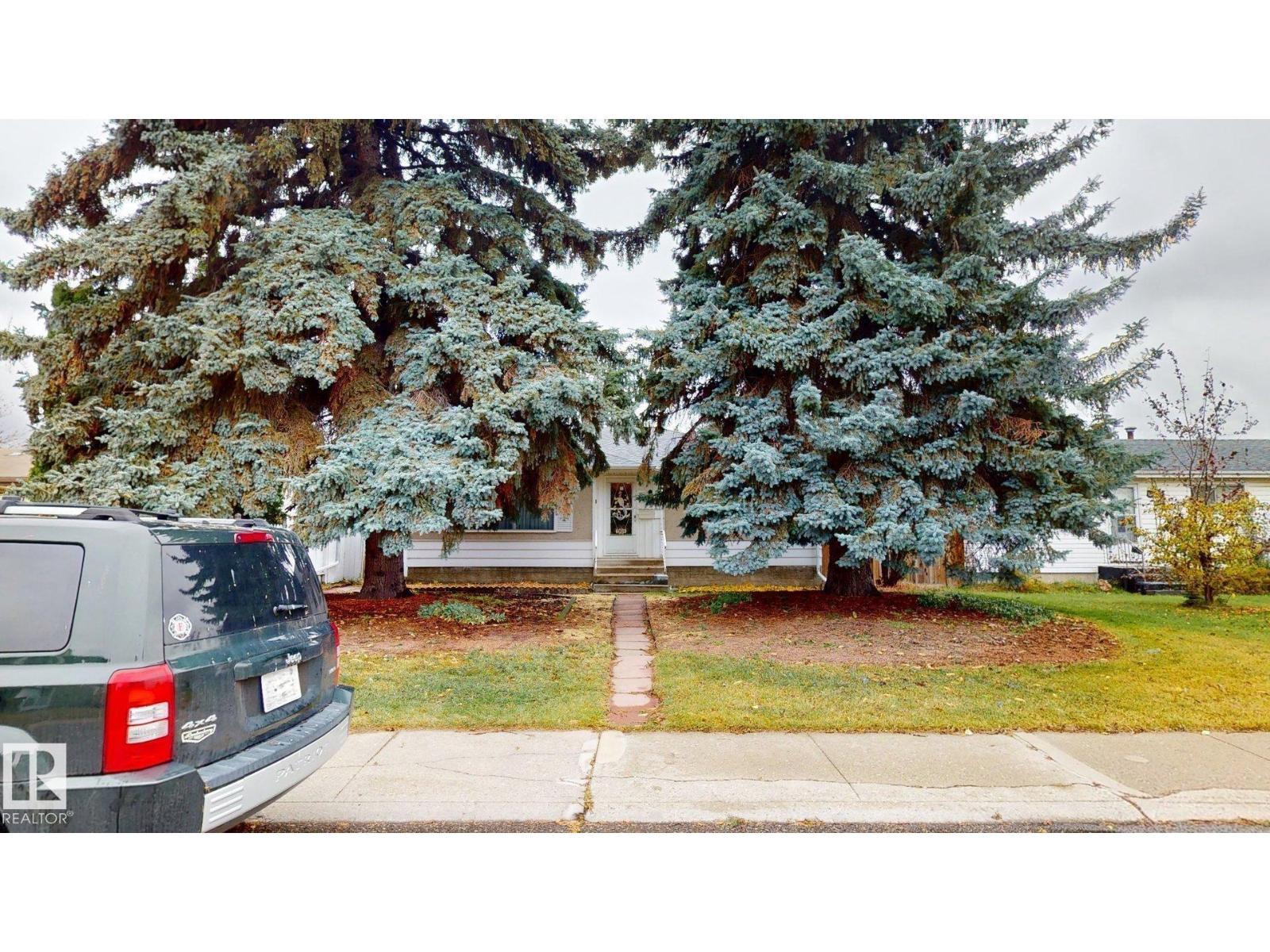 Photo of 13424 65 ST NW, Edmonton
